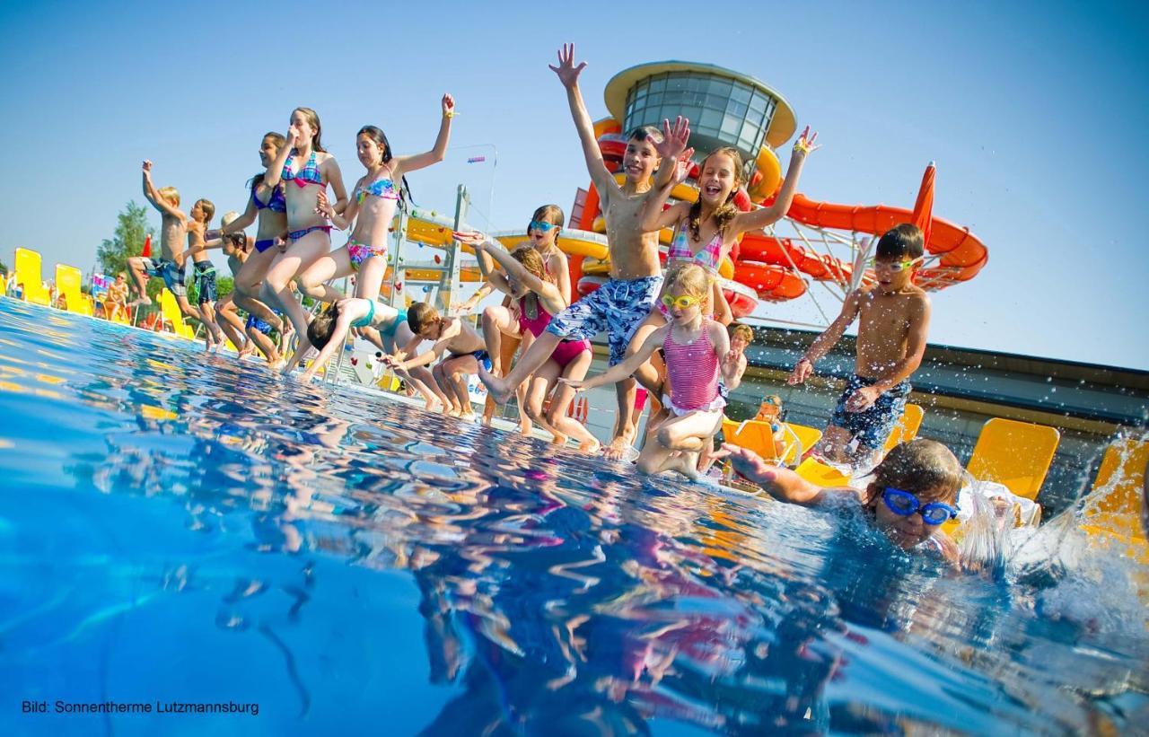 Familien Chalet Mit Direktem Bademantelgang Zur Therme 路茨曼贝格 外观 照片